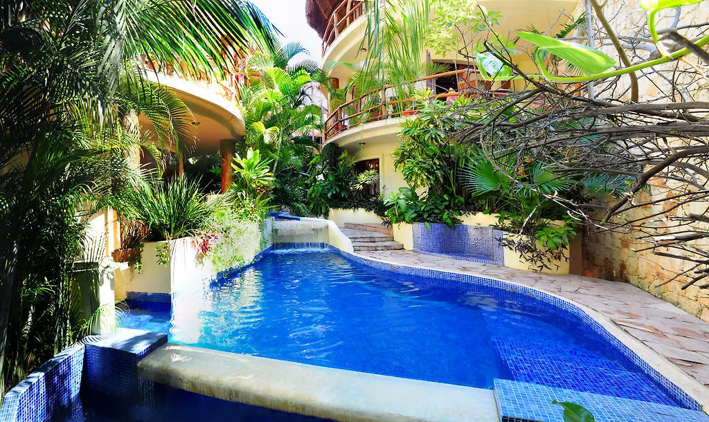 Villas Sacbe Condo Hotel And Beach Club Playa del Carmen 3*,