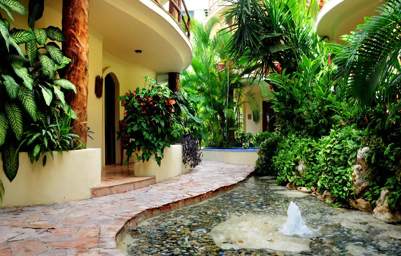 Villas Sacbe Condo Hotel And Beach Club Playa del Carmen 3*,